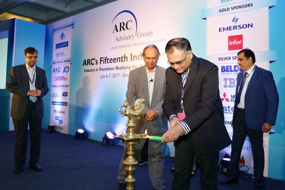 Sameer Prakash, Head Digital Enterprise, Digital Factory Division, Siemens India Lights the Lamp